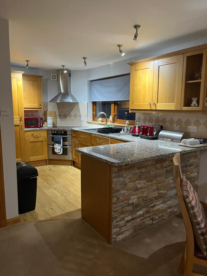 6 Canalside Apartments Fort William Buitenkant foto